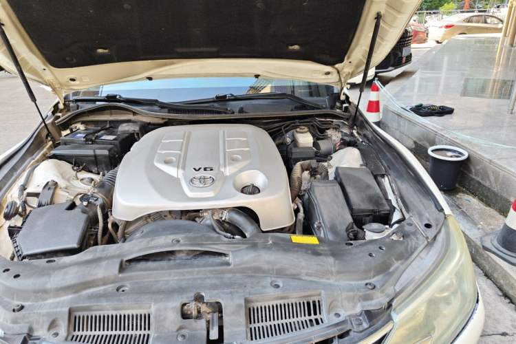 Used Toyota Reiz 2013 2.5S Elite Edition Engine Bay Left