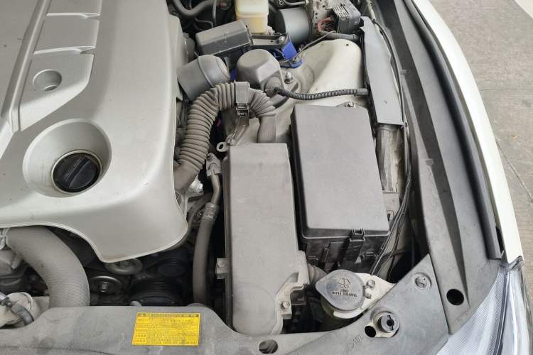 Used Toyota Reiz 2013 2.5V Supreme Edition Engine Bay Left