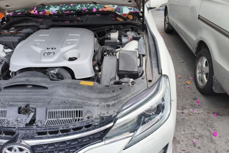 Used Toyota Reiz 2013 2.5V Shangrui Edition Engine Bay Left