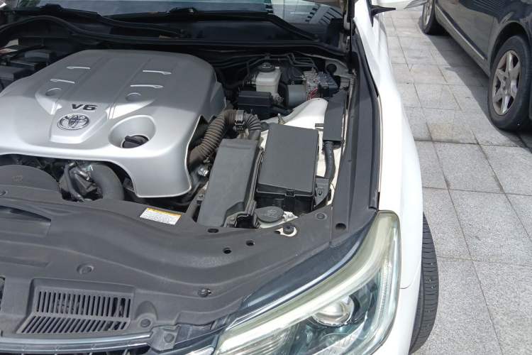 Used Toyota Reiz 2013 2.5V Elite Edition Engine Bay Left