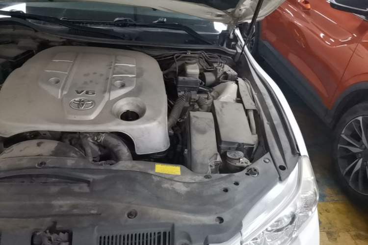 Used Toyota Reiz 2013 2.5V Elite Edition Engine Bay Left