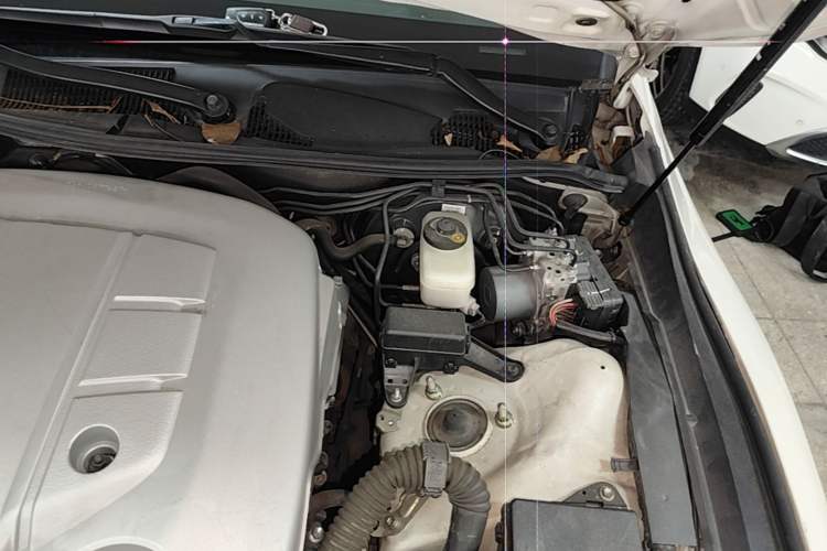 Used Toyota Reiz 2013 2.5V Shangrui Edition Engine Bay Left