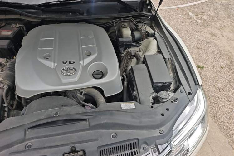 Used Toyota Reiz 2013 2.5V Elite Edition Engine Bay Left