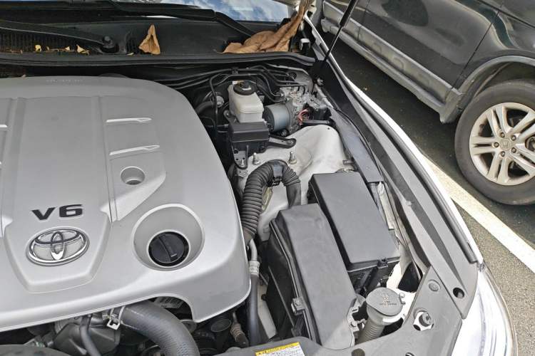 Used Toyota Reiz 2013 2.5V Shangrui Edition Engine Bay Left