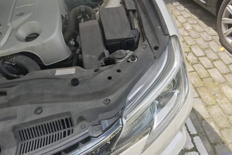 Used Toyota Reiz 2013 2.5S Elite Edition Engine Bay Left