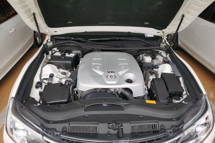 Used Toyota Reiz 2013 2.5V Shangrui Edition Engine Bay