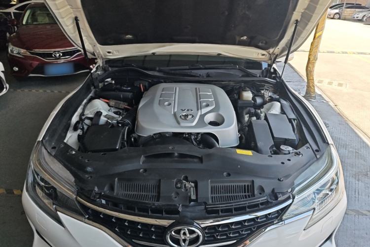 Used Toyota Reiz 2013 2.5V Shangrui Edition Engine Bay