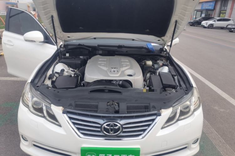 Used Toyota Reiz 2013 2.5V Elite Edition Engine Bay