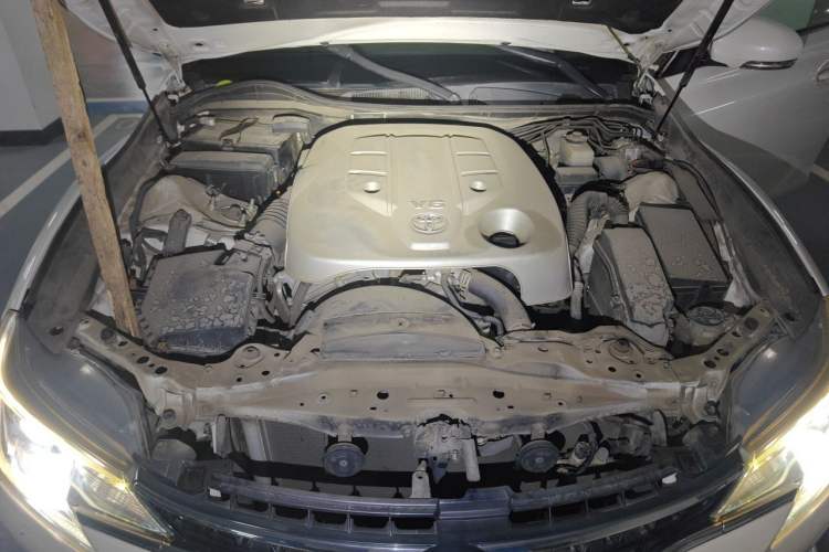 Used Toyota Reiz 2013 2.5V Shangrui Edition Engine Bay