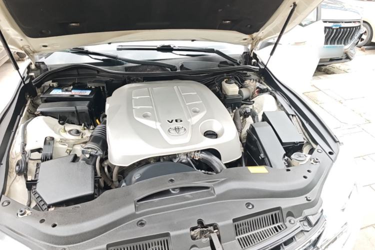 Used Toyota Reiz 2013 2.5S Elite Edition Engine Bay