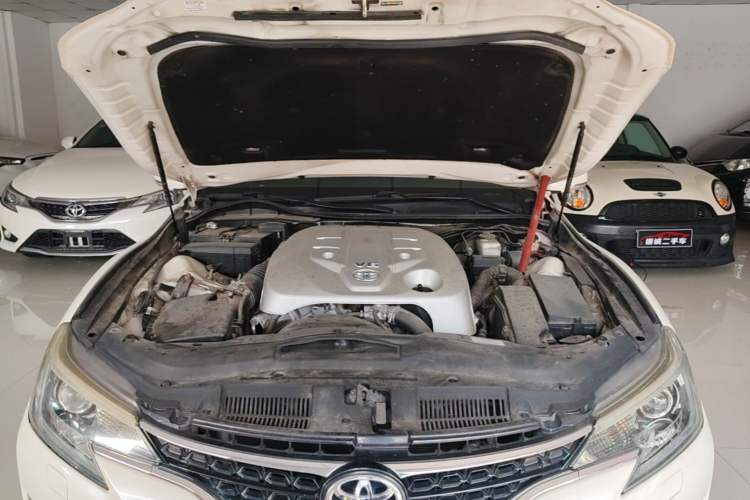 Used Toyota Reiz 2013 2.5V Shangrui Edition Engine Bay
