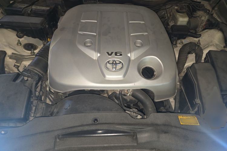Used Toyota Reiz 2013 2.5V Shangrui Edition Engine Bay