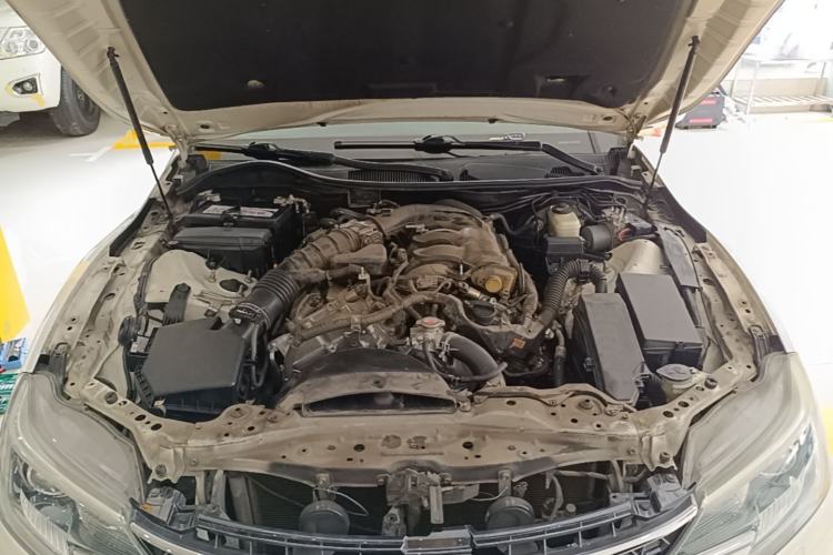 Used Toyota Reiz 2013 2.5S Elite Edition Engine Bay