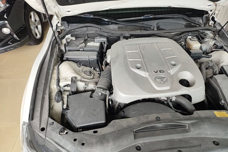 Used Toyota Reiz 2013 2.5V Shangrui Edition Engine Bay Right