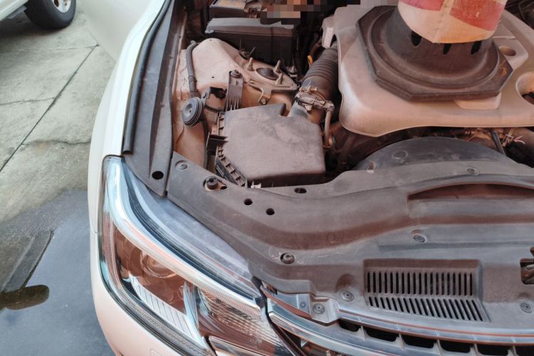 Used Toyota Reiz 2013 2.5V Elite Edition Engine Bay Right