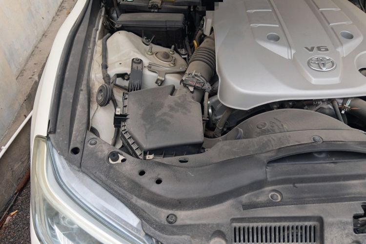 Used Toyota Reiz 2013 2.5V Shangrui Edition Engine Bay Right