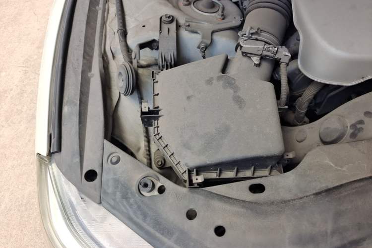 Used Toyota Reiz 2013 2.5V Shangrui Edition Engine Bay Right