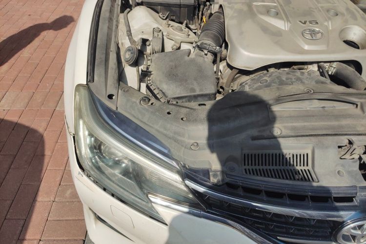 Used Toyota Reiz 2013 2.5S Elite Edition Engine Bay Right