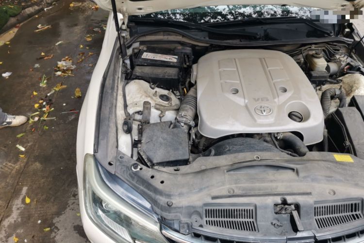 Used Toyota Reiz 2013 2.5V Shangrui Edition Engine Bay Right