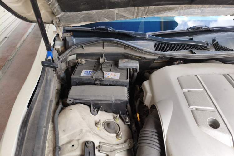 Used Toyota Reiz 2013 2.5S Elite Edition Engine Bay Right