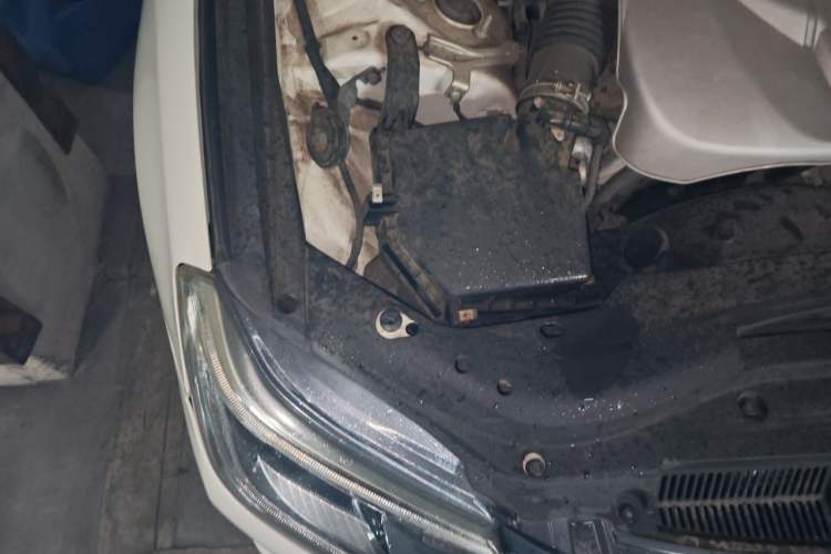 Used Toyota Reiz 2013 2.5V Shangrui Edition Engine Bay Right