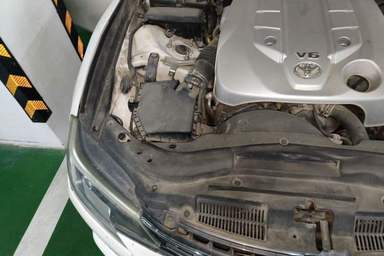 Used Toyota Reiz 2013 2.5V Shangrui Edition Engine Bay Right