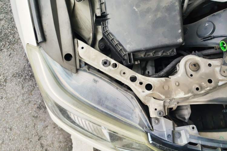 Used Toyota Reiz 2013 2.5V Shangrui Edition Engine Bay Right