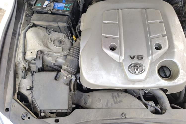 Used Toyota Reiz 2013 2.5S Elite Edition Engine Bay Right