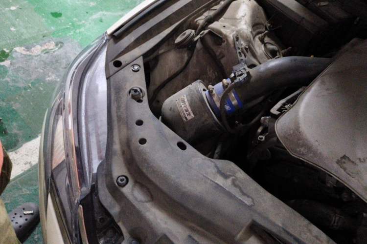 Used Toyota Reiz 2013 2.5V Elite Edition Engine Bay Right