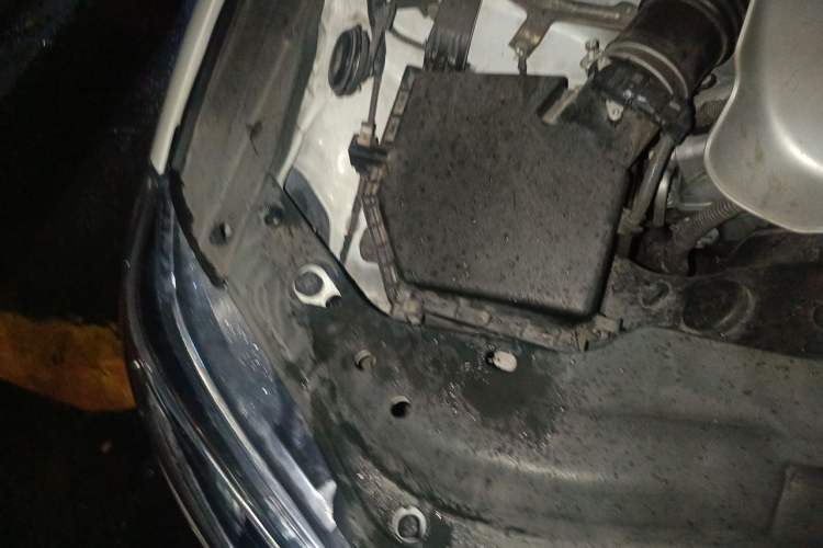 Used Toyota Reiz 2013 2.5V Shangrui Edition Engine Bay Right