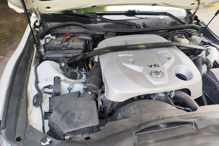 Used Toyota Reiz 2013 2.5V Shangrui Edition Engine Bay Right