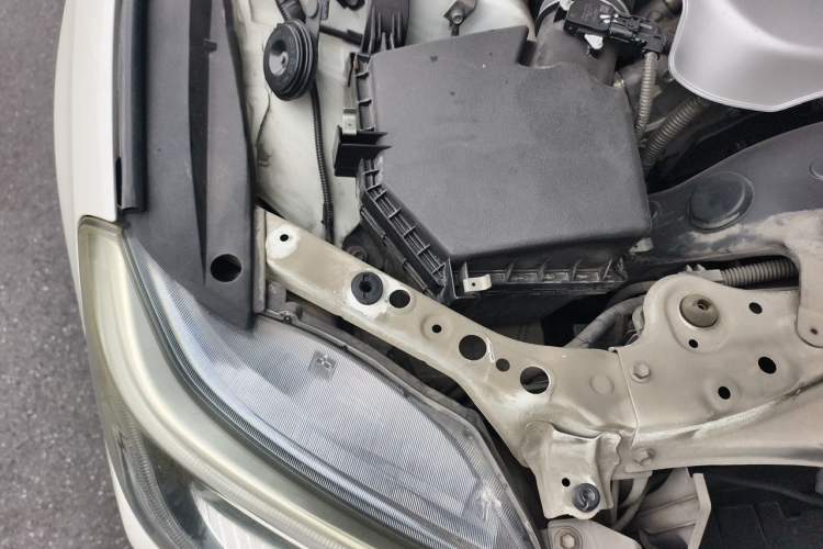 Used Toyota Reiz 2013 2.5S Elite Edition Engine Bay Right