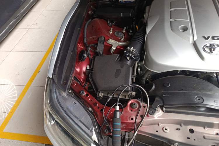 Used Toyota Reiz 2013 2.5V Shangrui Edition Engine Bay Right