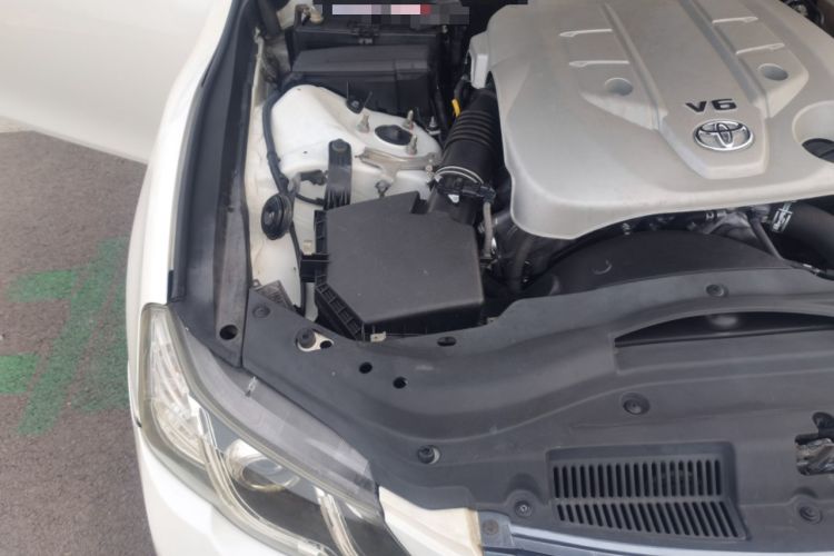 Used Toyota Reiz 2013 2.5V Elite Edition Engine Bay Right