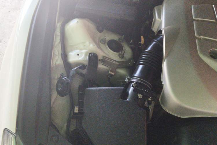 Used Toyota Reiz 2013 2.5S Elite Edition Engine Bay Right