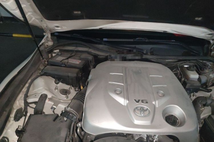 Used Toyota Reiz 2013 2.5V Shangrui Edition Engine Bay Right