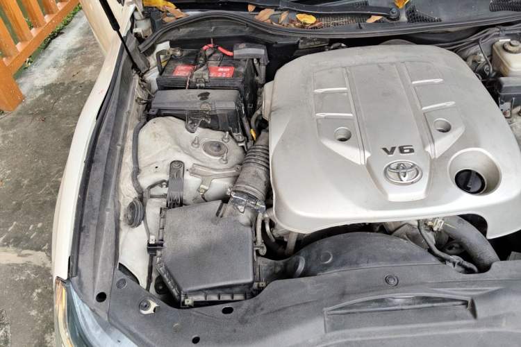 Used Toyota Reiz 2013 2.5V Shangrui Edition Engine Bay Right