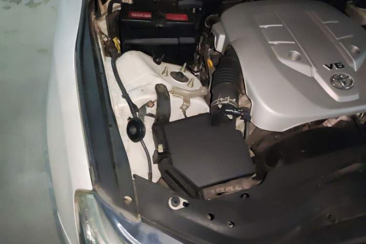 Used Toyota Reiz 2013 2.5V Shangrui Edition Engine Bay Right