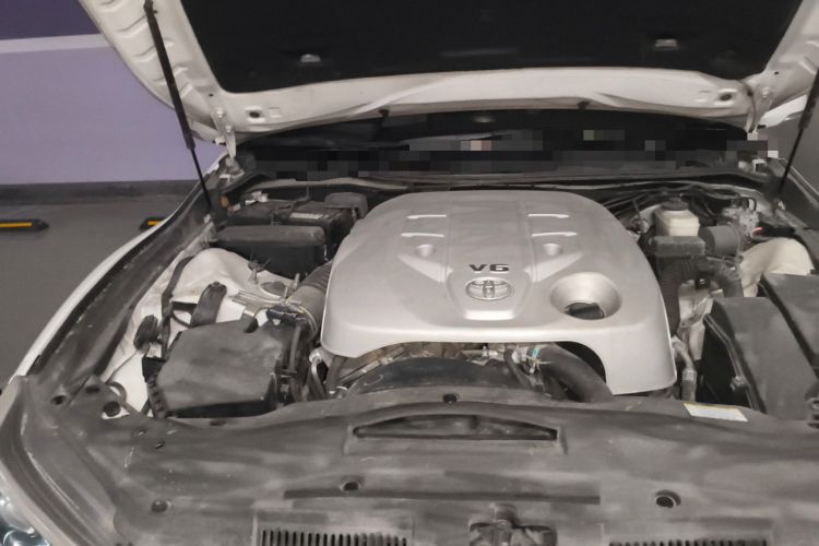 Used Toyota Reiz 2013 2.5V Elite Edition Engine Bay Right