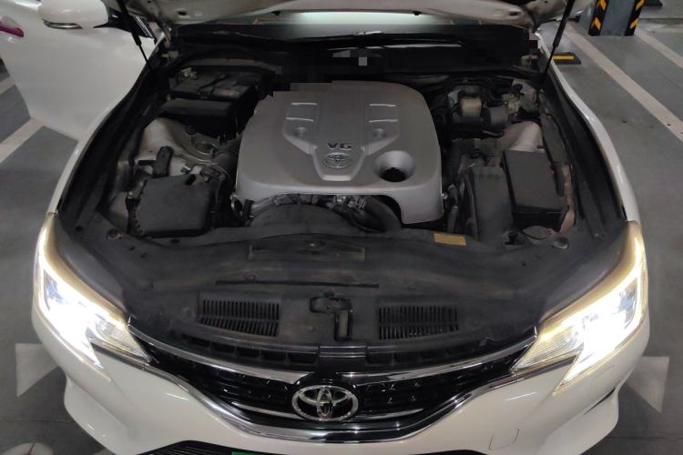 Used Toyota Reiz 2013 2.5S Elite Edition Engine Bay