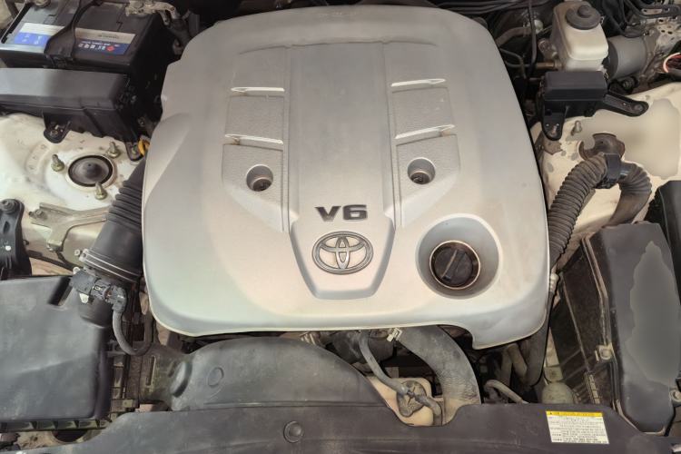 Used Toyota Reiz 2013 2.5S Elite Edition Engine Bay