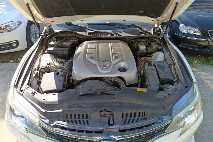 Used Toyota Reiz 2013 2.5S Elite Edition Engine Bay