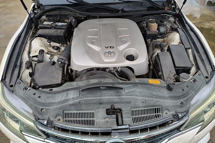 Used Toyota Reiz 2013 2.5S Elite Edition Engine Bay