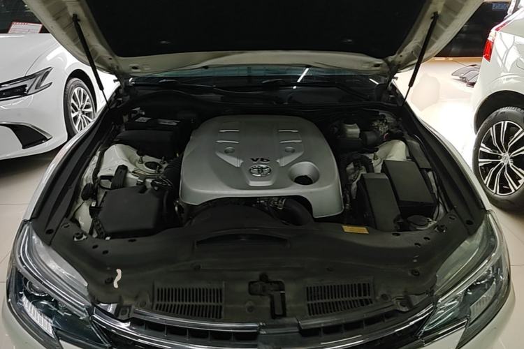 Used Toyota Reiz 2013 2.5S Elite Edition Engine Bay
