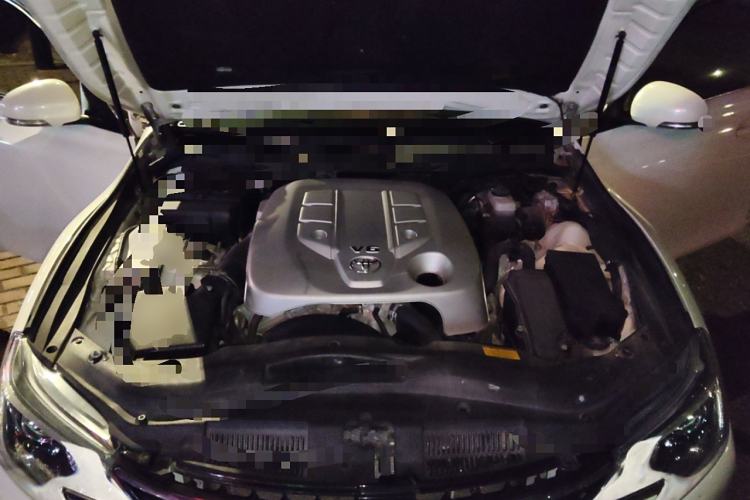 Used Toyota Reiz 2013 2.5S Elite Edition Engine Bay