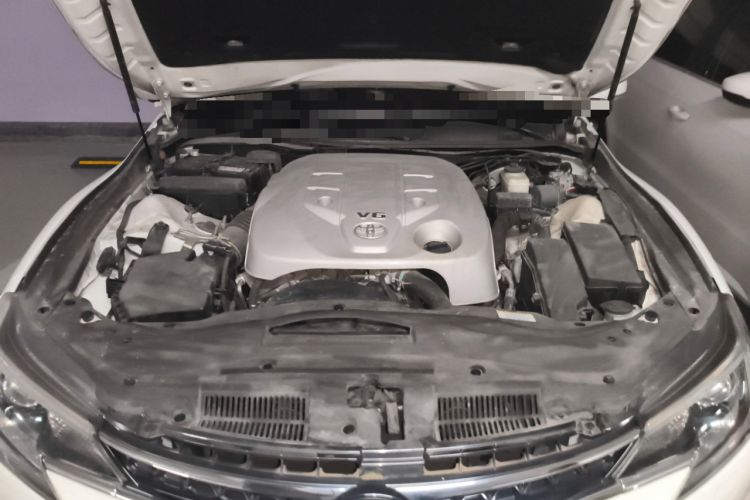 Used Toyota Reiz 2013 2.5V Elite Edition Engine Bay
