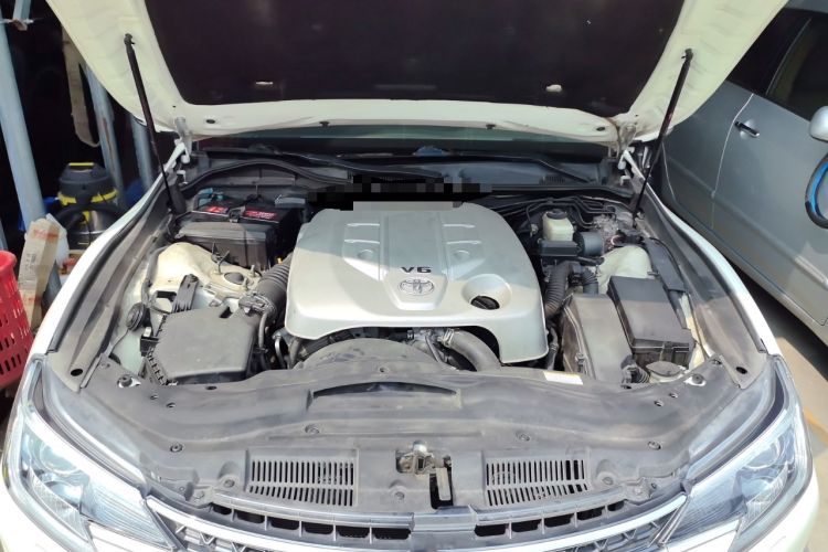Used Toyota Reiz 2013 2.5S Elite Edition Engine Bay
