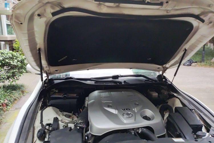 Used Toyota Reiz 2013 2.5V Shangrui Edition Engine Bay