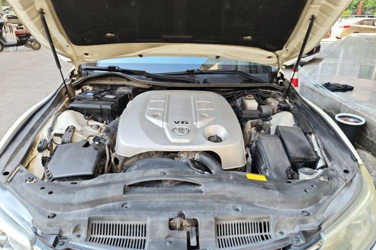 Used Toyota Reiz 2013 2.5S Elite Edition Engine Bay