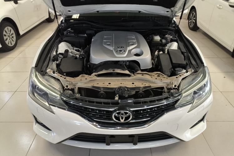 Used Toyota Reiz 2013 2.5S Elite Edition Engine Bay